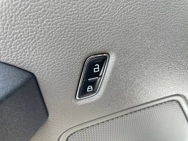 Used 2020 Ford F150 XL w/ Equipment Group 101A Mid image 10