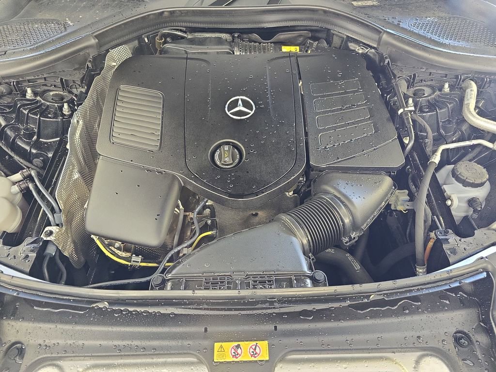 Used 2025 Mercedes-Benz GLC 300 image 31