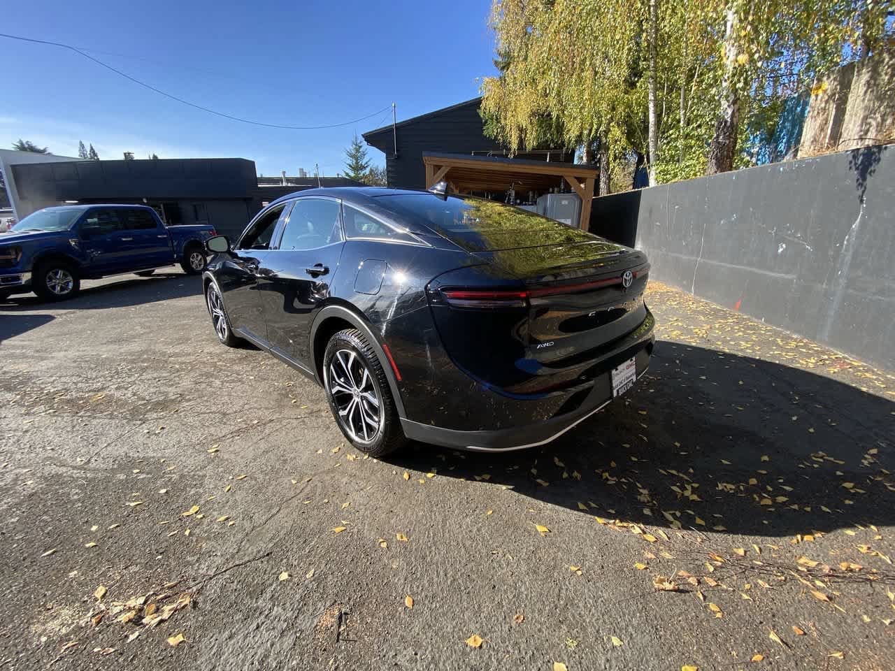 Used 2023 Toyota Crown AWD/4WD image 4