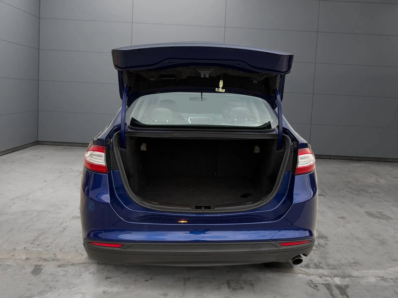 Used 2014 Ford Fusion S FWD image 9
