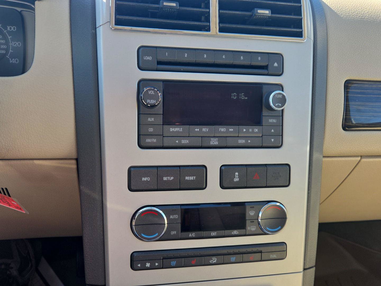 Used 2008 Lincoln MKX AWD image 25