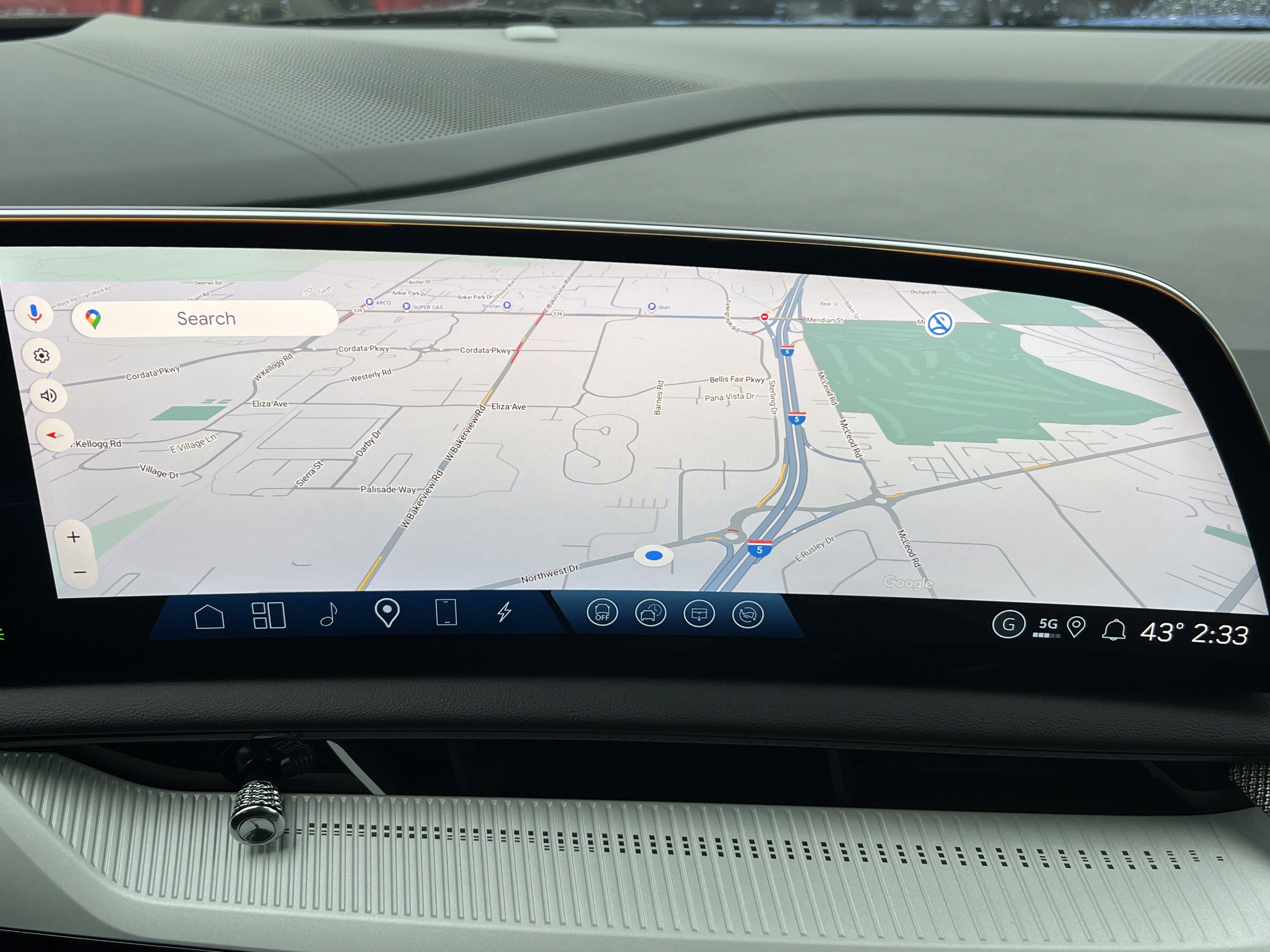 New 2026 Cadillac Optiq Luxury 2 image 12