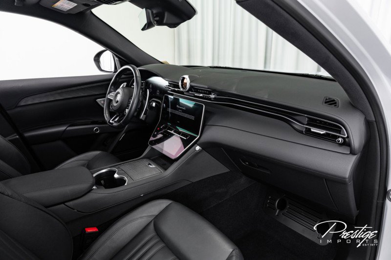 Used 2023 Maserati Grecale Modena image 43