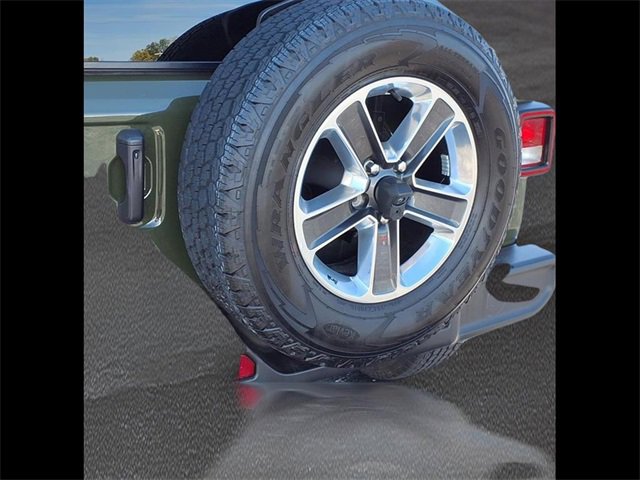 Used 2023 Jeep Wrangler Sahara w/ Cold Weather Group image 34