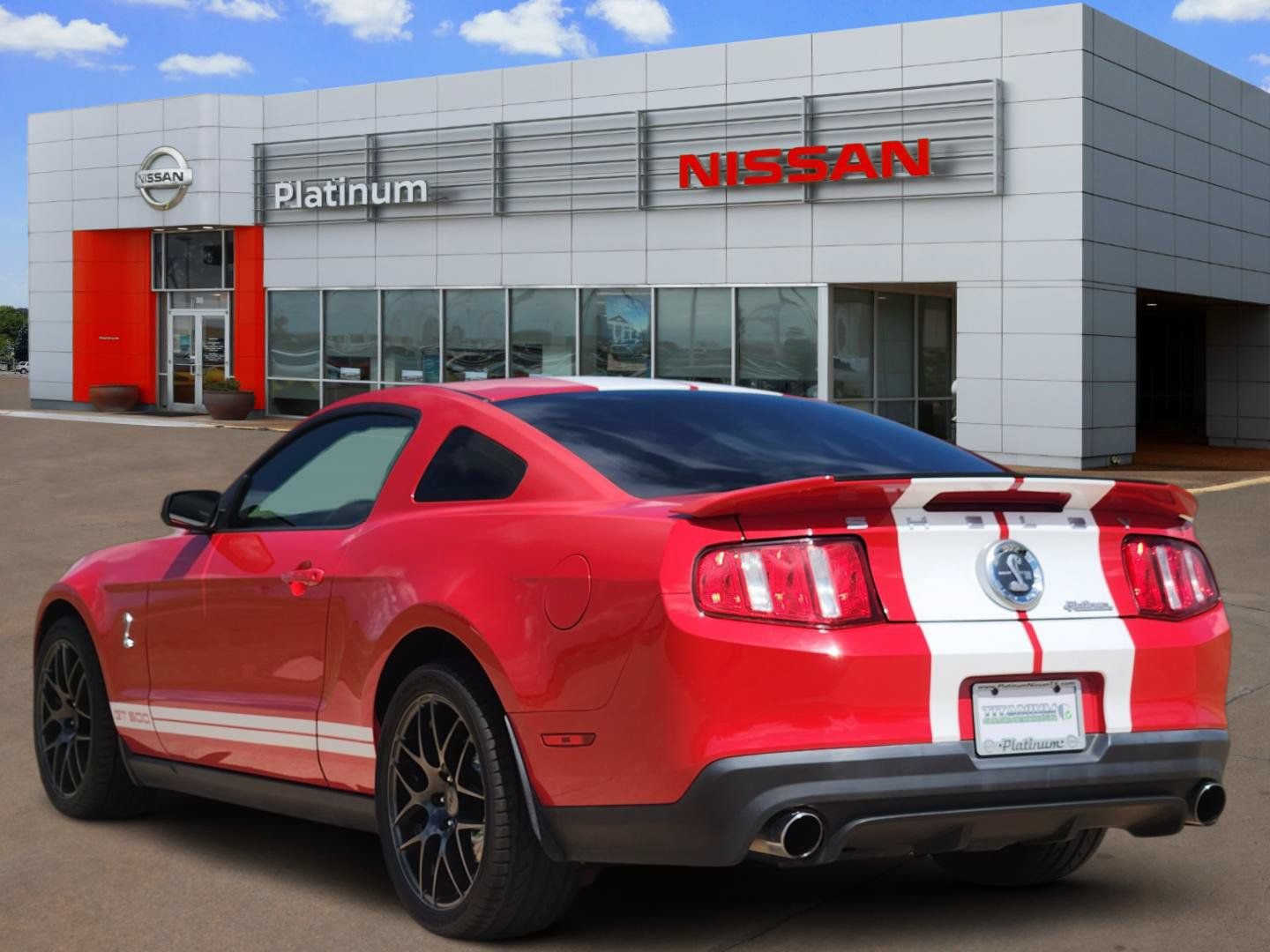 Used 2010 Ford Mustang Shelby GT500 RWD image 5