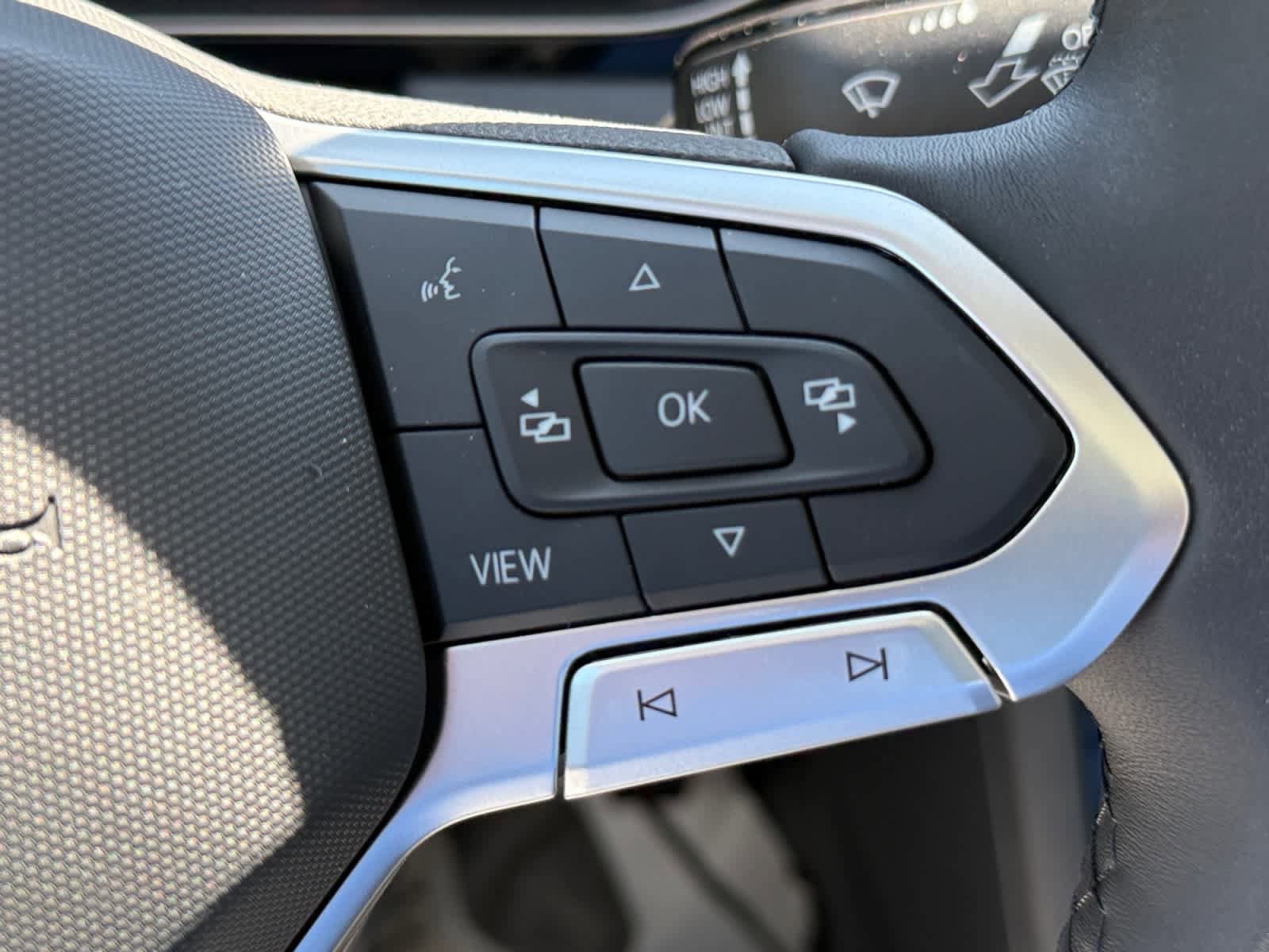 New 2026 Volkswagen Jetta SE FWD image 19