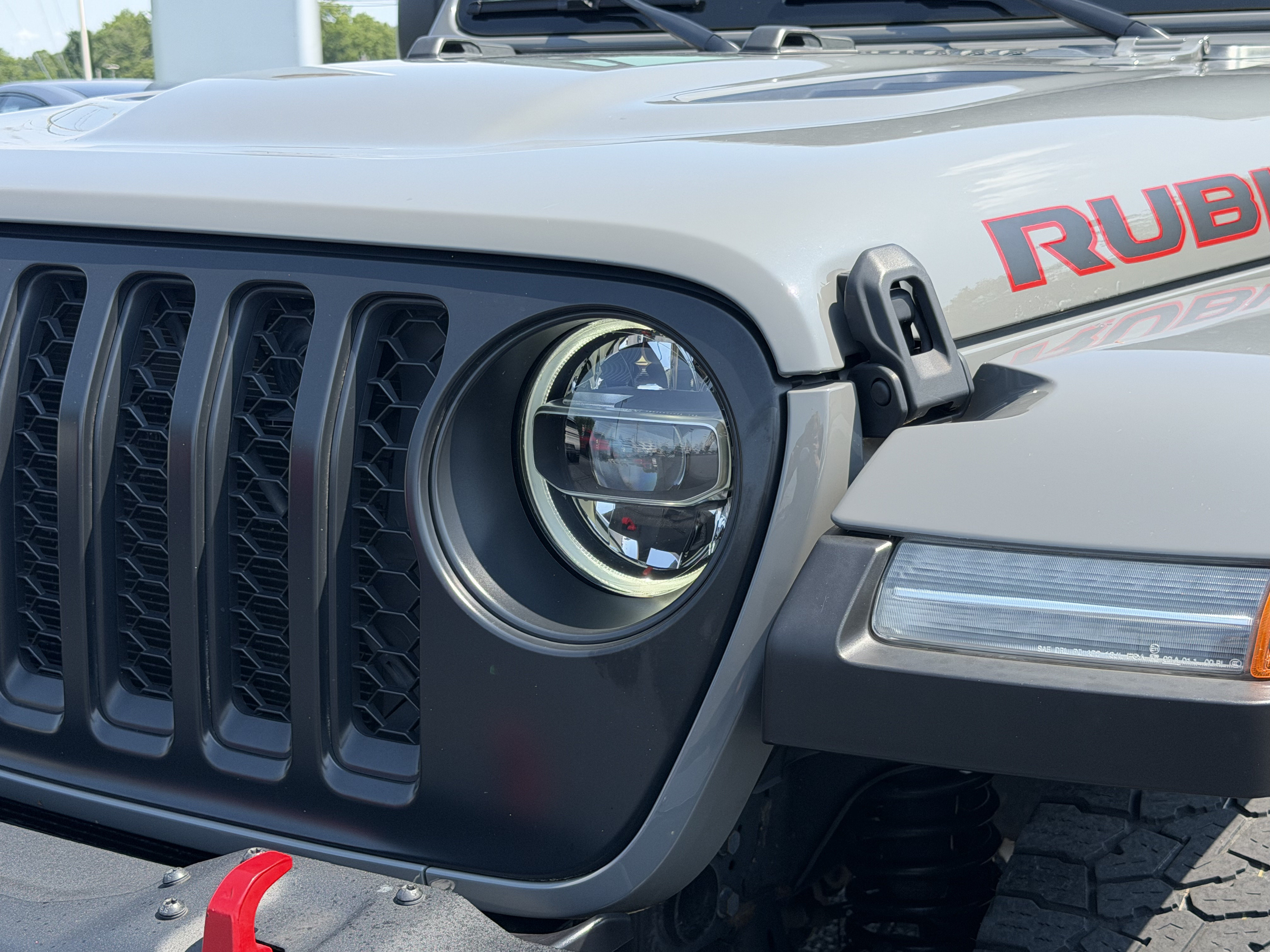 Used 2022 Jeep Gladiator Rubicon w/ LED Lighting Group AWD/4WD image 17