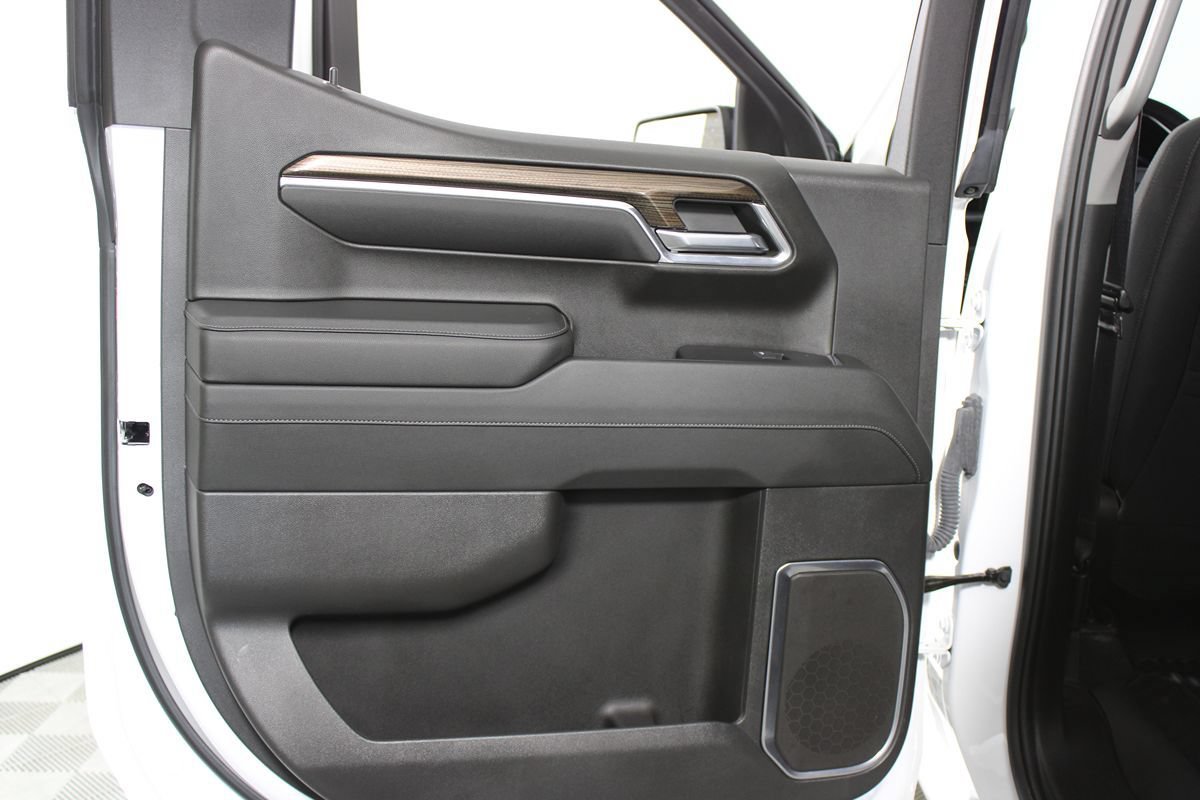 Used 2024 Chevrolet Silverado 1500 RST w/ Convenience Package II RWD image 35