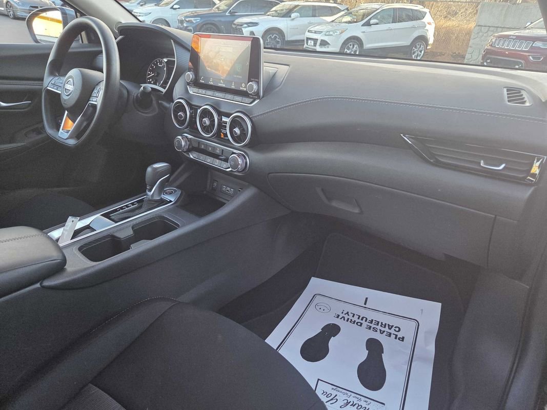 Used 2025 Nissan Sentra SV image 9