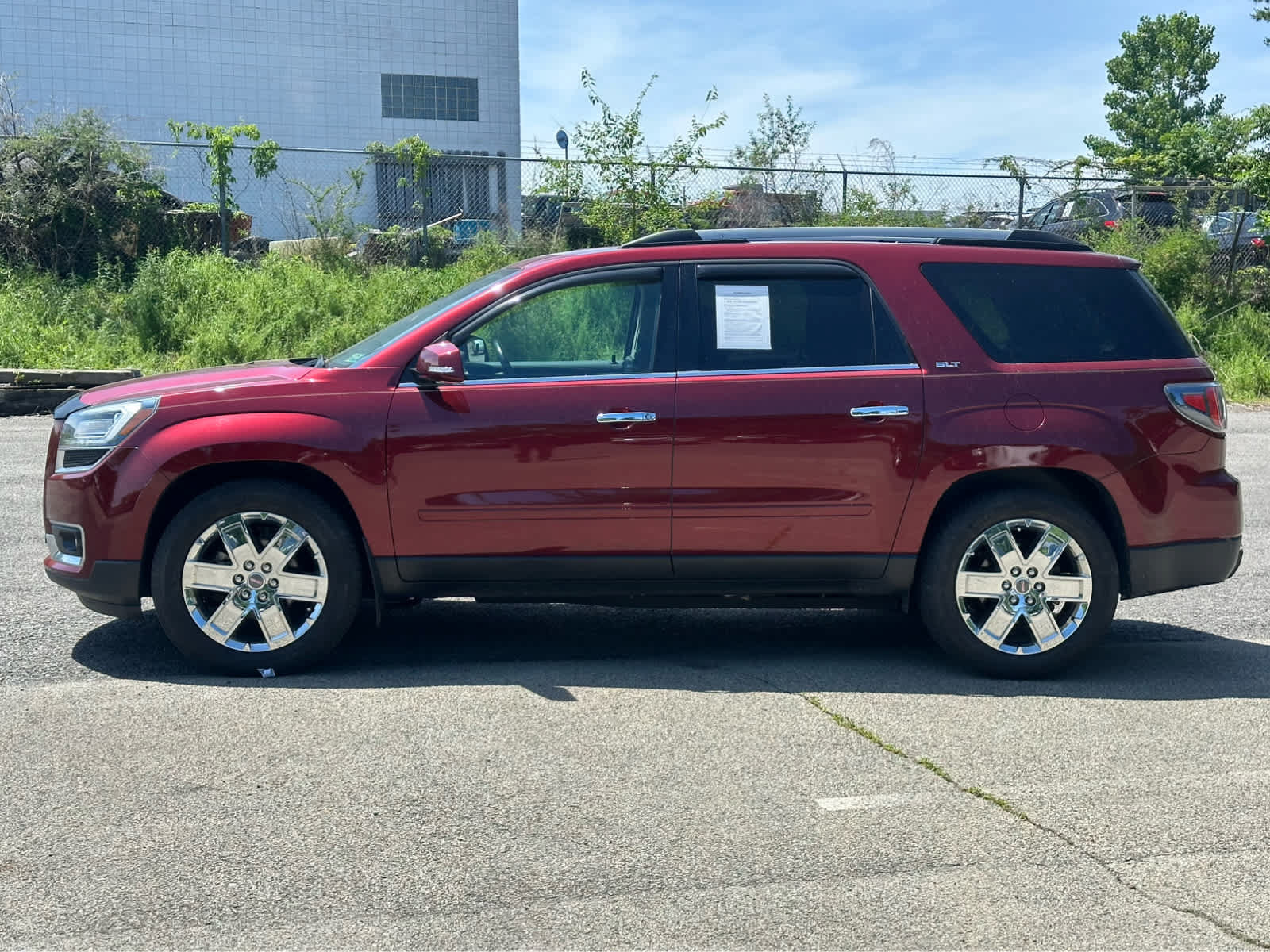 Used 2017 GMC Acadia Limited SLT AWD/4WD image 4