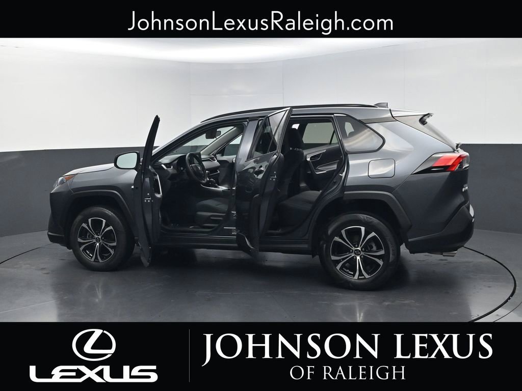 Used 2021 Toyota RAV4 LE FWD image 36