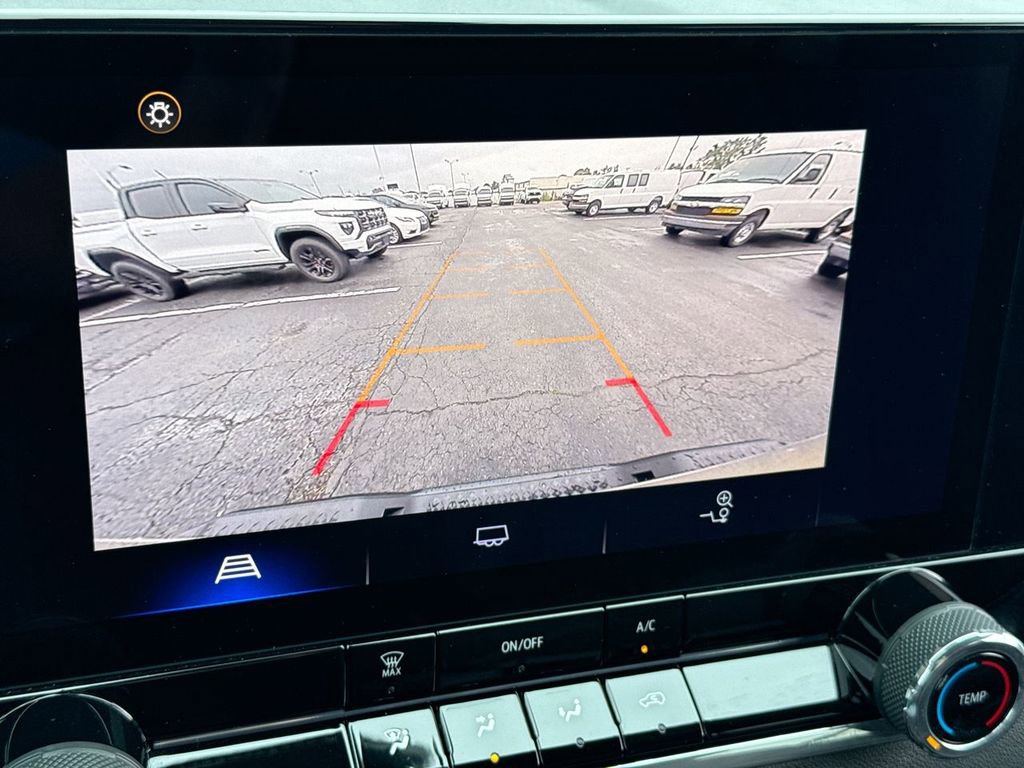 Used 2024 Chevrolet Colorado W/T RWD image 17