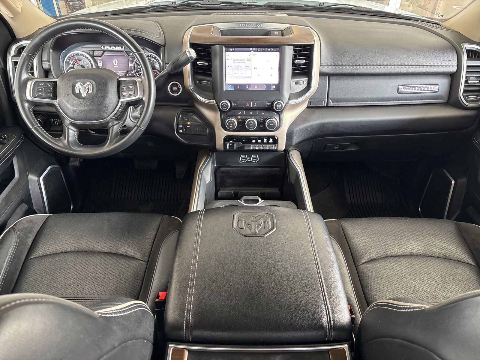 Used 2022 RAM 3500 Laramie w/ Chrome Appearance Group image 21