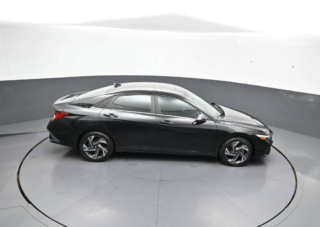 Certified 2024 Hyundai Elantra SEL w/ Convenience Package FWD image 51