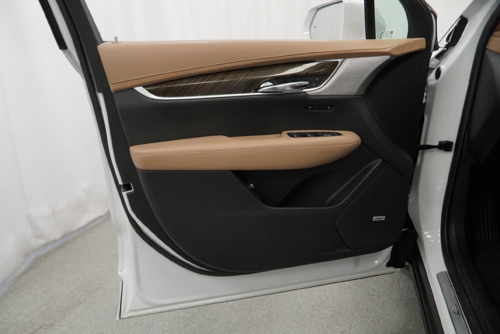 Used 2020 Cadillac XT6 Premium Luxury w/ Platinum Package FWD image 35