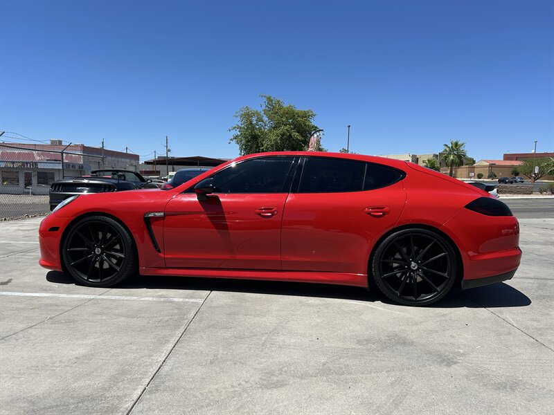 Used 2010 Porsche Panamera S RWD image 3