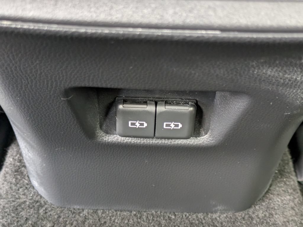 Used 2023 Toyota RAV4 XLE FWD image 15