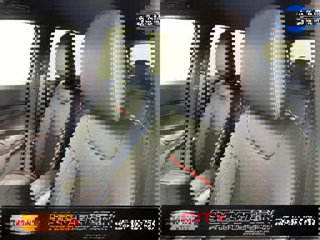 Used 2024 Jeep Compass Trailhawk w/ Trailhawk Convenience Group image 10