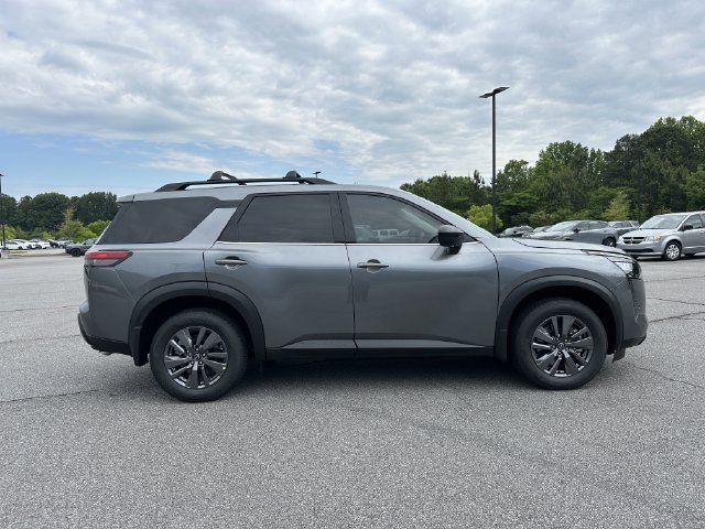 New 2026 Nissan Pathfinder SV w/ SV Premium Package AWD/4WD image 10