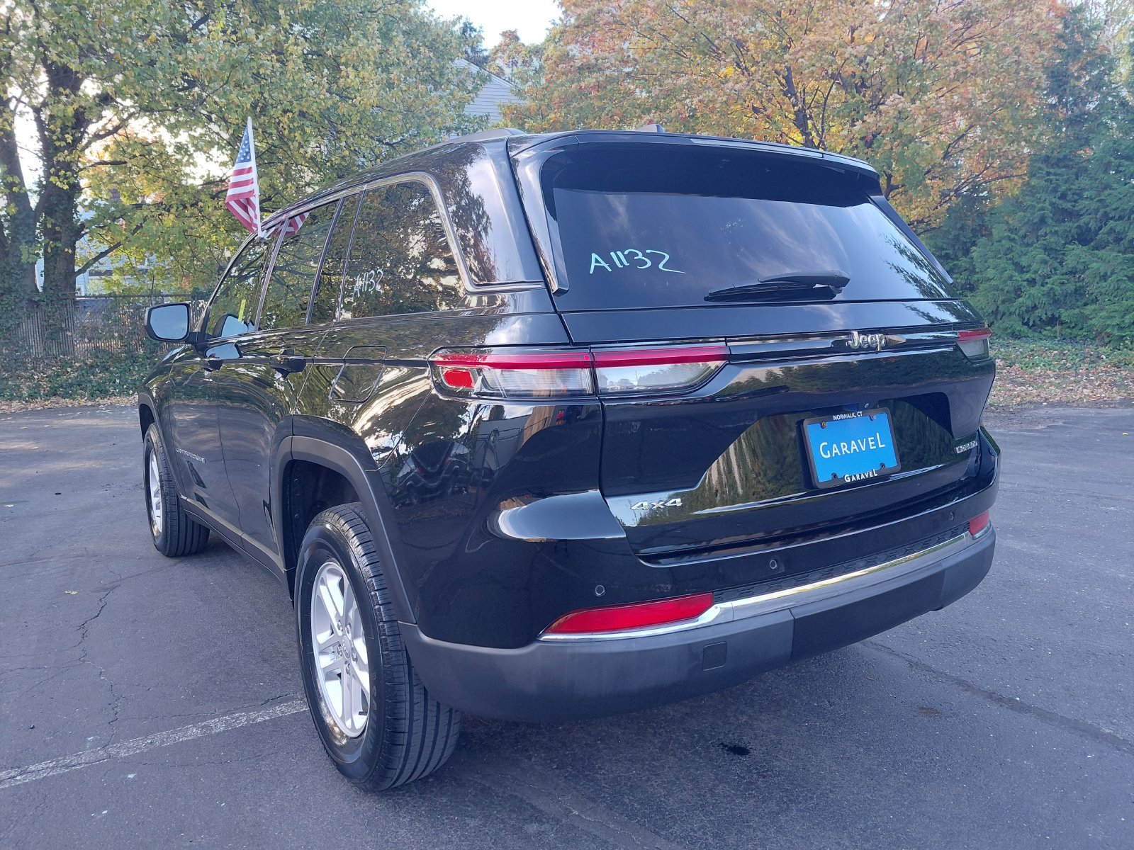 Used 2022 Jeep Grand Cherokee Laredo w/ Luxury Tech Group I AWD/4WD image 30