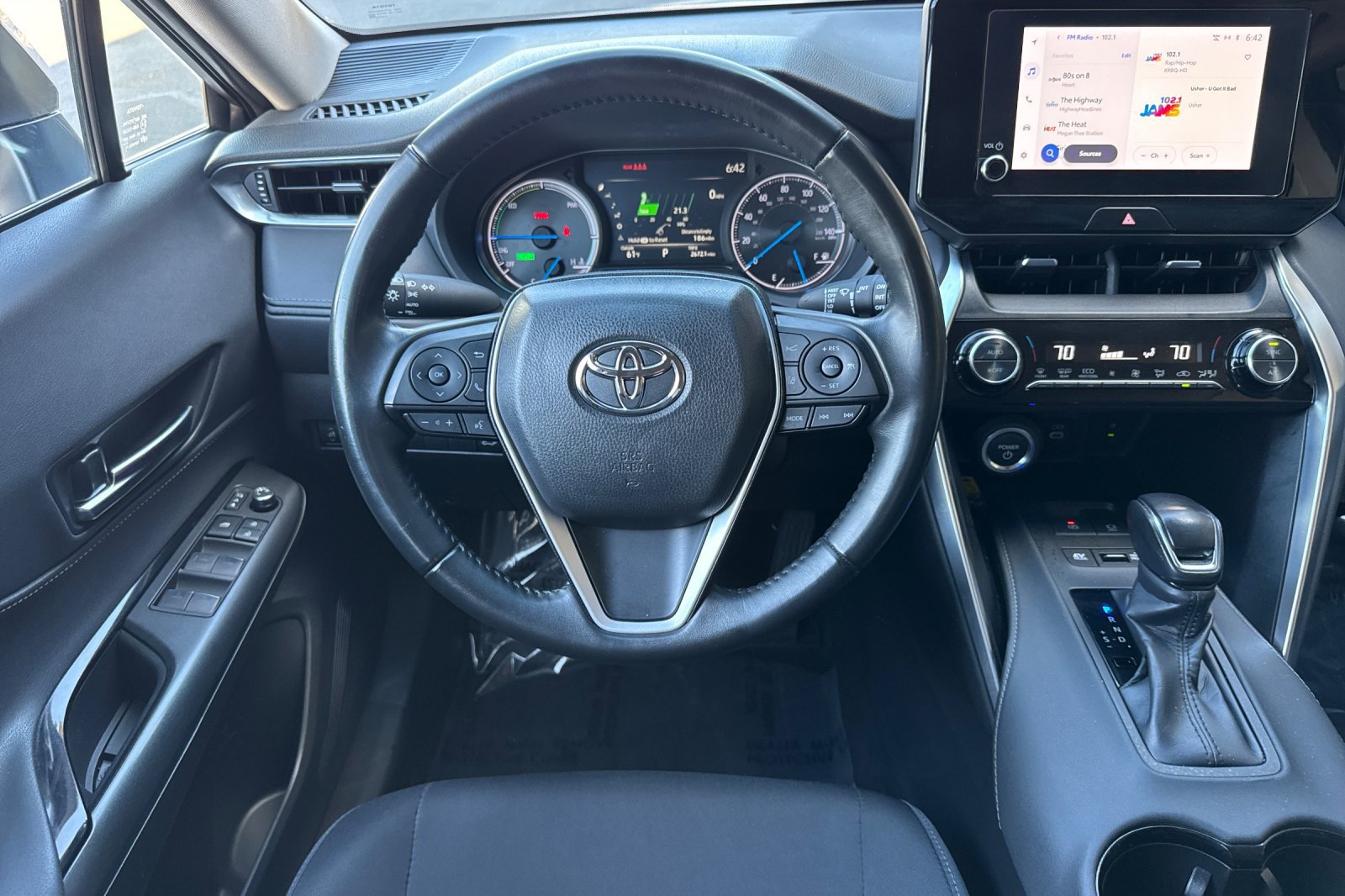 Certified 2024 Toyota Venza LE AWD/4WD image 18