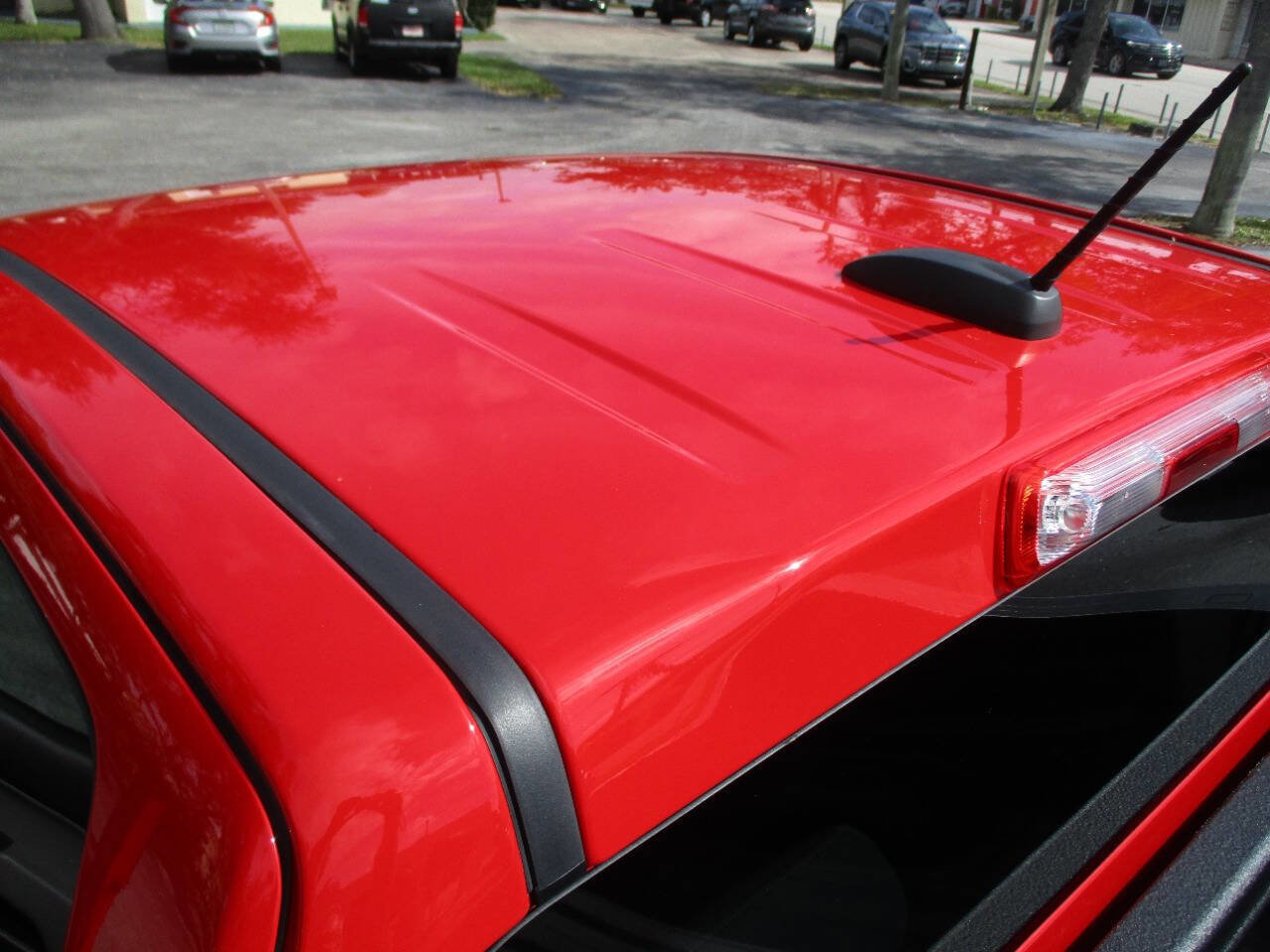 Used 2018 Chevrolet Colorado LT image 36