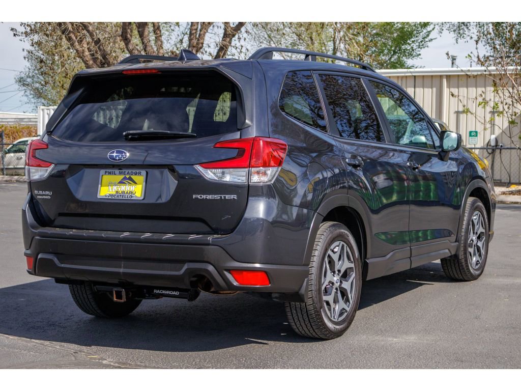 Used 2019 Subaru Forester Premium w/ All-Weather Package AWD/4WD image 3