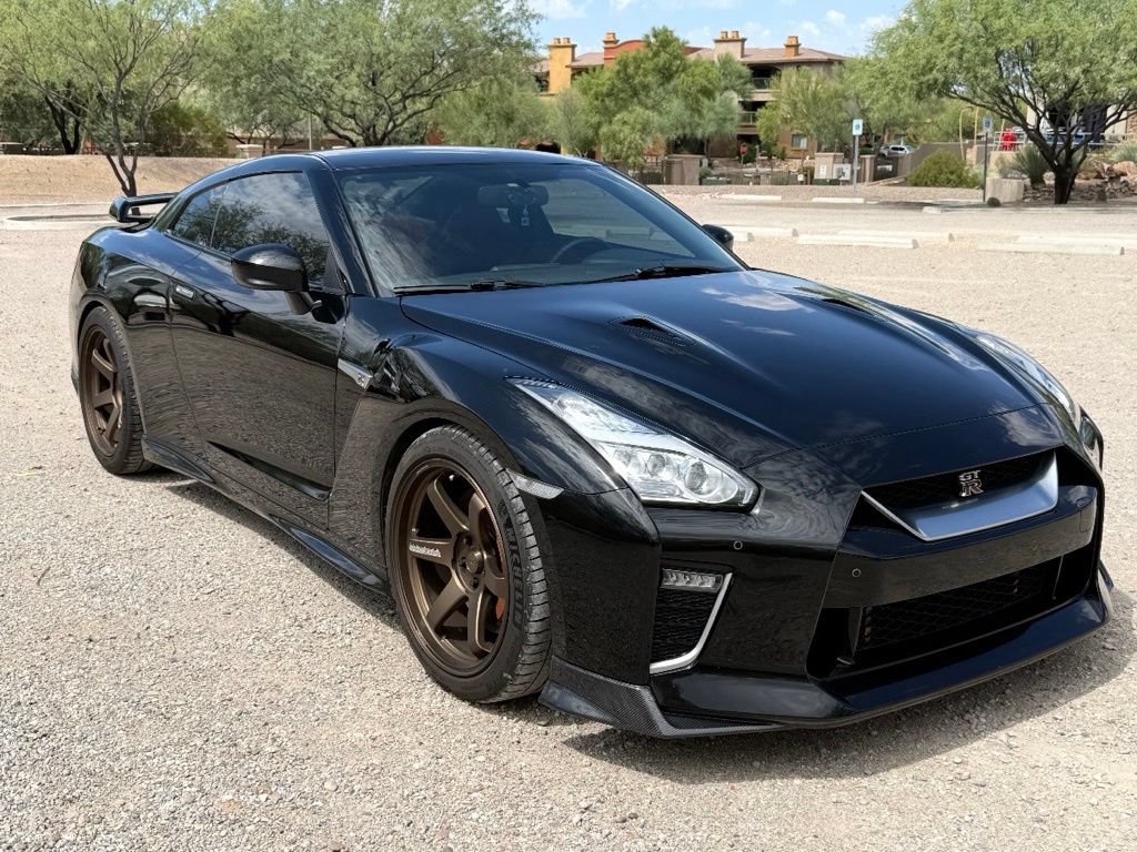 Used 2020 Nissan GT-R Premium w/ Premium Interior Package AWD/4WD image 5