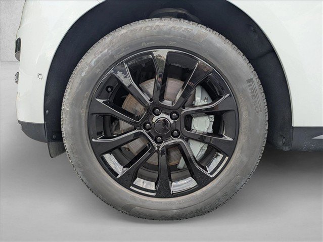 Used 2025 Land Rover Range Rover Sport SE AWD/4WD image 23