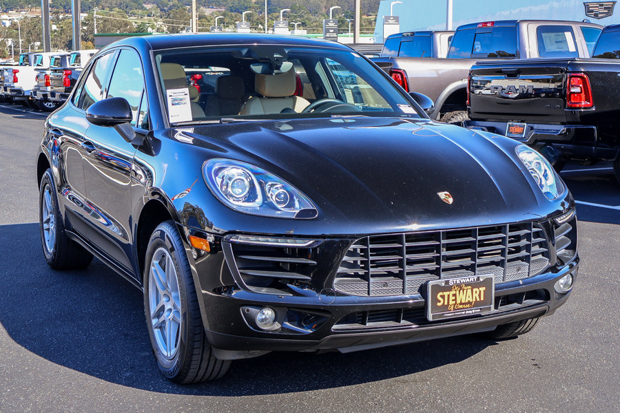 Used 2018 Porsche Macan AWD/4WD image 18