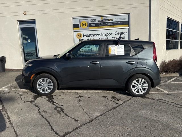 Certified 2021 Kia Soul LX image 2