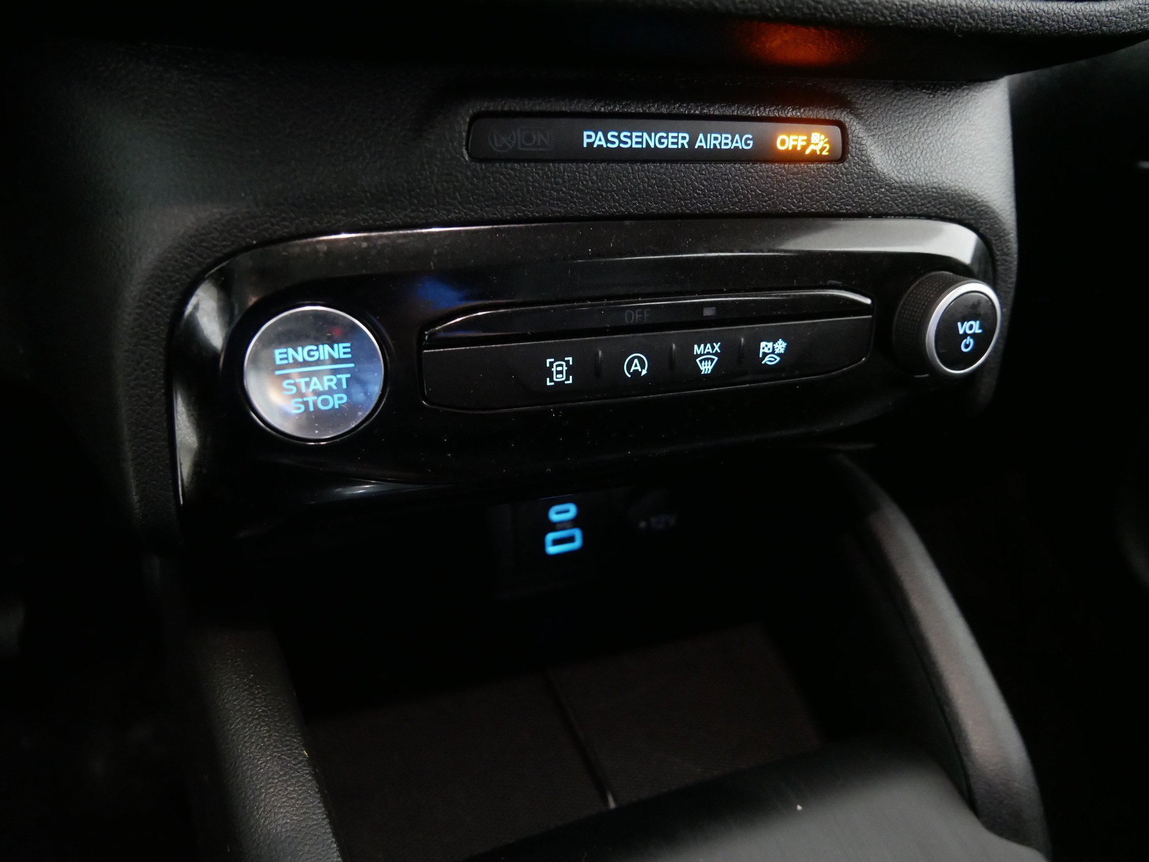 Used 2023 Ford Escape Active w/ Tech Pack #1 AWD/4WD image 30