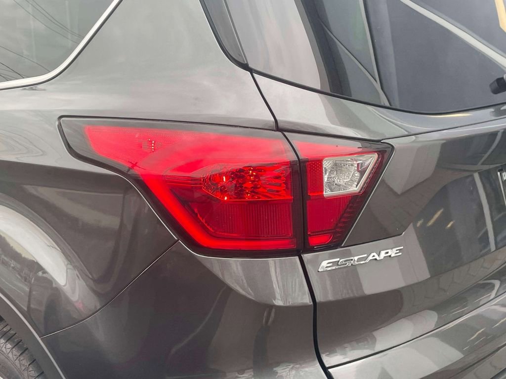 Used 2019 Ford Escape SE image 8