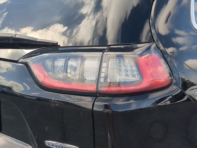 Used 2019 Jeep Cherokee Latitude w/ Popular Appearance Group FWD image 10