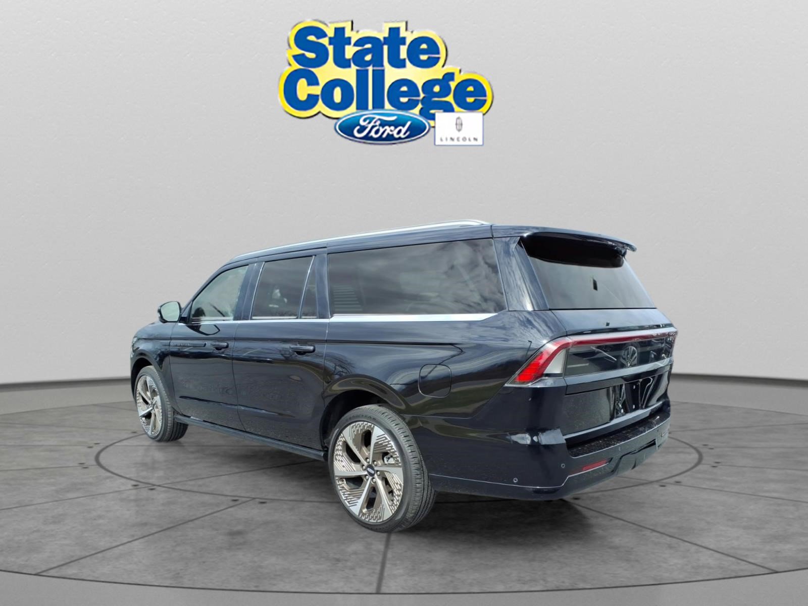 Used 2025 Lincoln Navigator L Black Label image 6