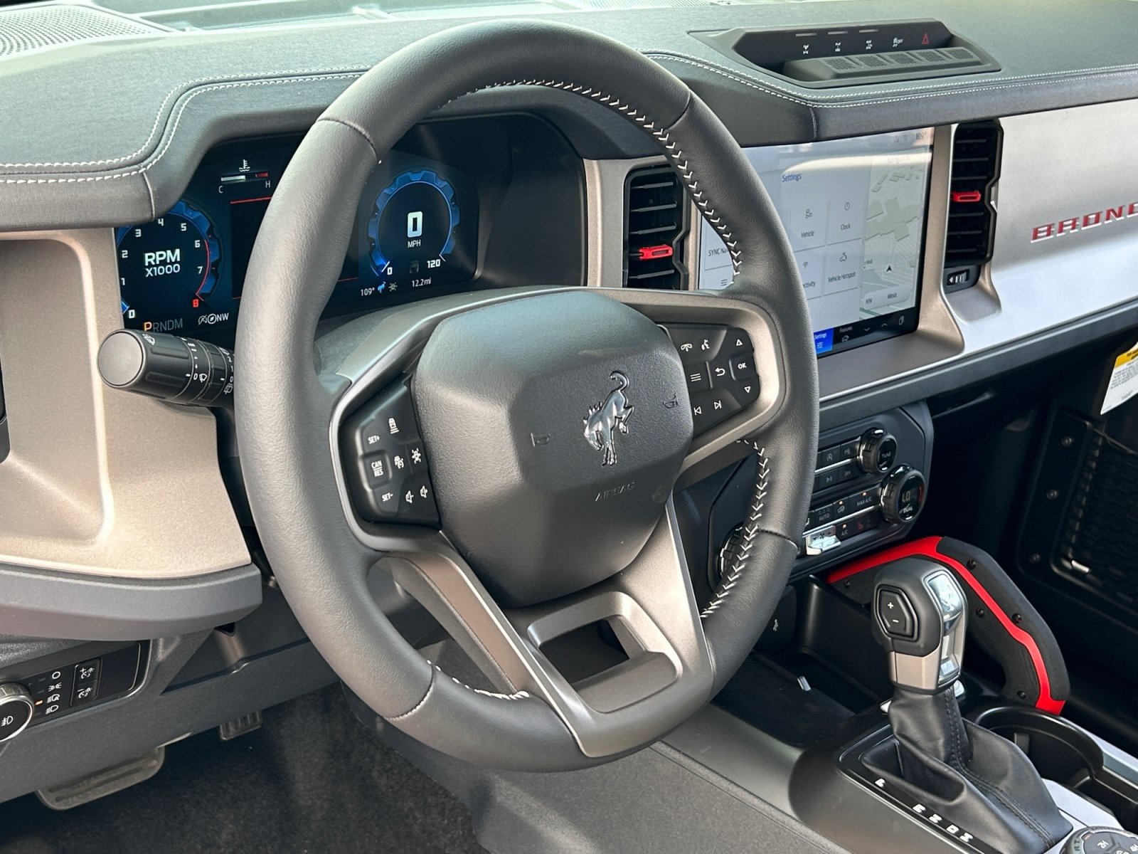 New 2026 Ford Bronco Outer Banks w/ Sasquatch Package AWD/4WD image 9