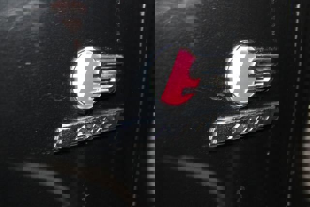 Used 2017 Jaguar F-PACE S image 9