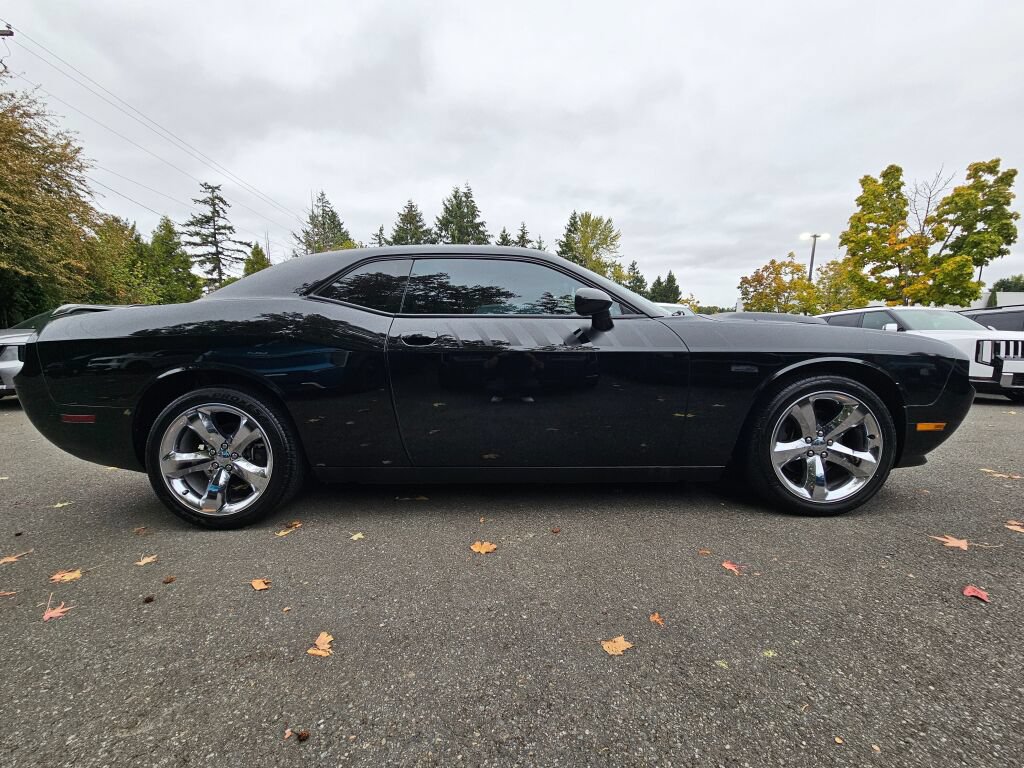 Used 2013 Dodge Challenger R/T Plus RWD image 4