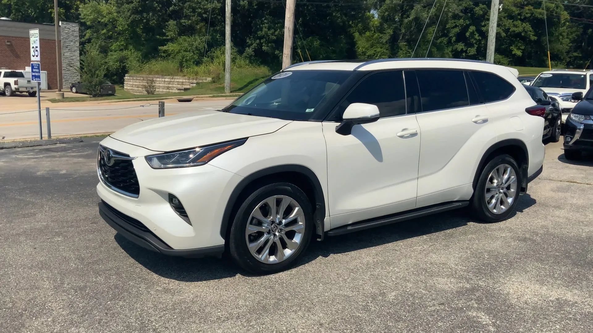 Used 2020 Toyota Highlander Limited AWD/4WD image 4