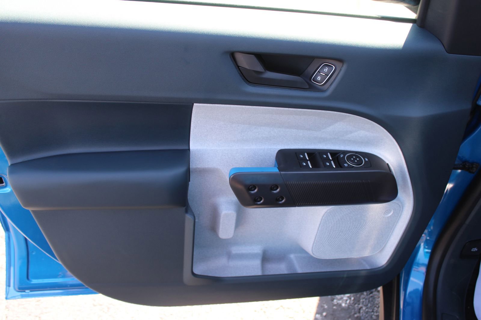 New 2025 Ford Maverick XLT image 17