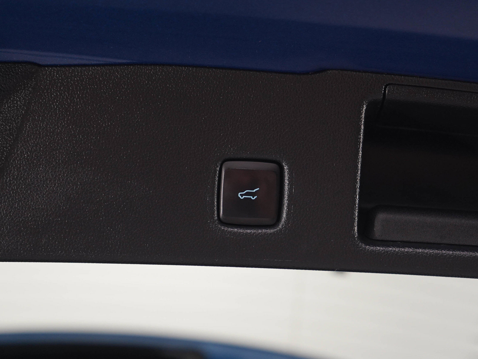 Used 2023 Ford Escape SE w/ PHEV Premium Package FWD image 17