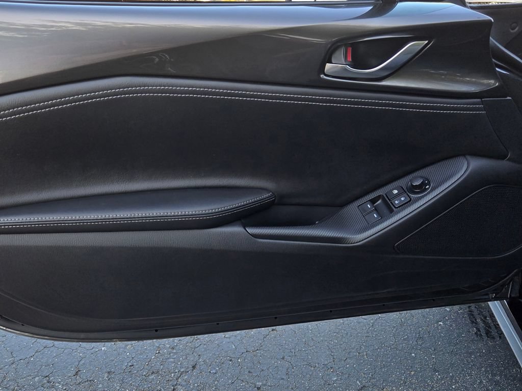 Certified 2025 MAZDA MX-5 Miata RF Grand Touring RWD image 12