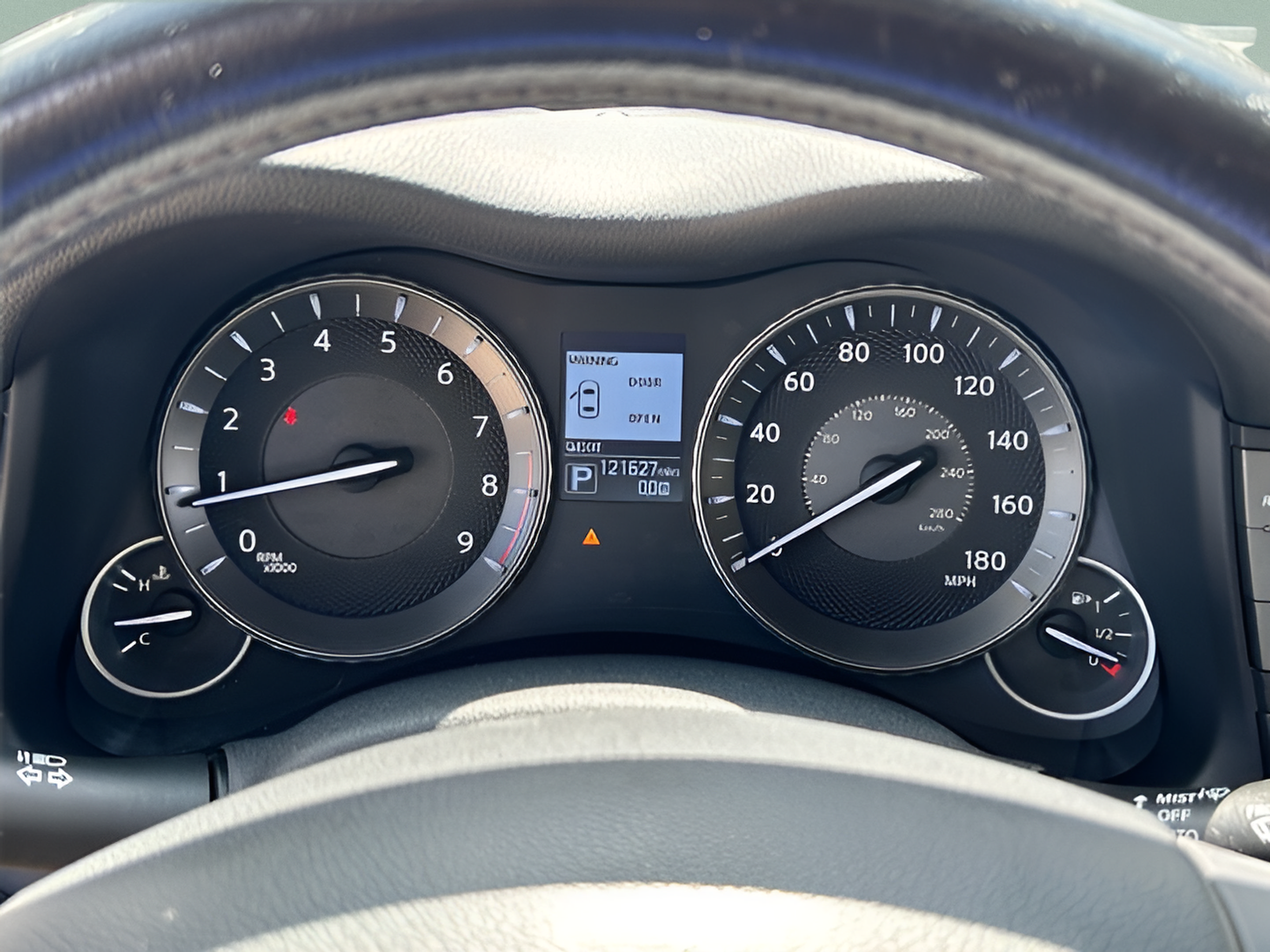 Used 2015 INFINITI Q70 L 3.7 RWD image 22