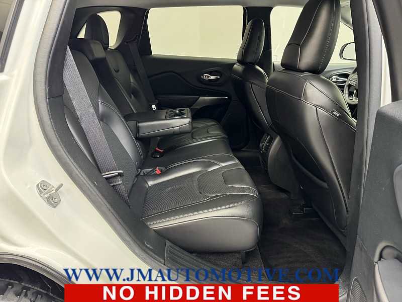 Used 2019 Jeep Cherokee Limited image 18