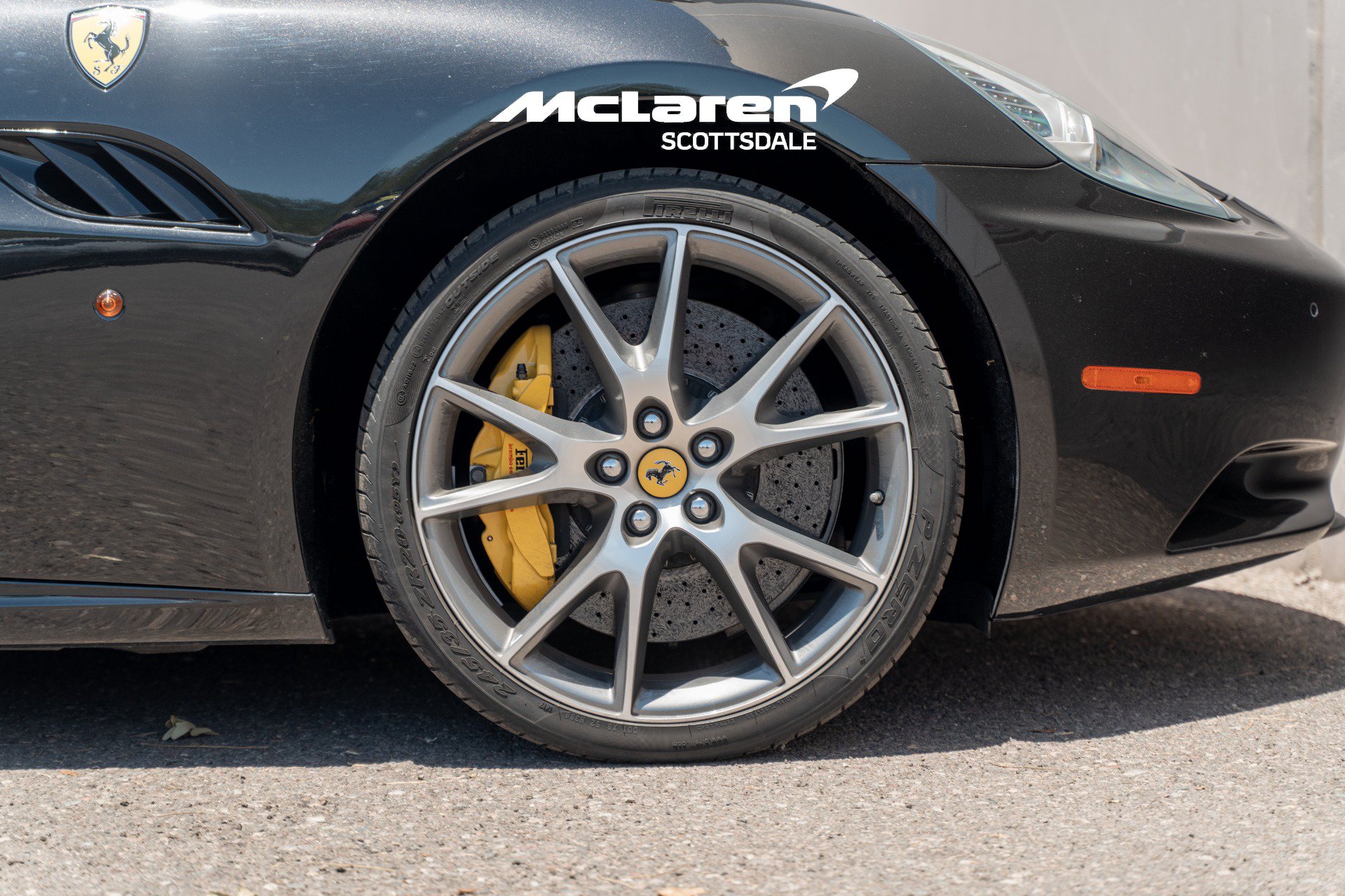 Used 2014 Ferrari California RWD image 36