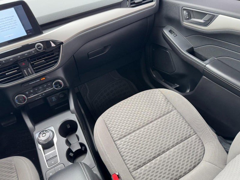 Used 2022 Ford Escape SE w/ SE Sport Appearance Package FWD image 15