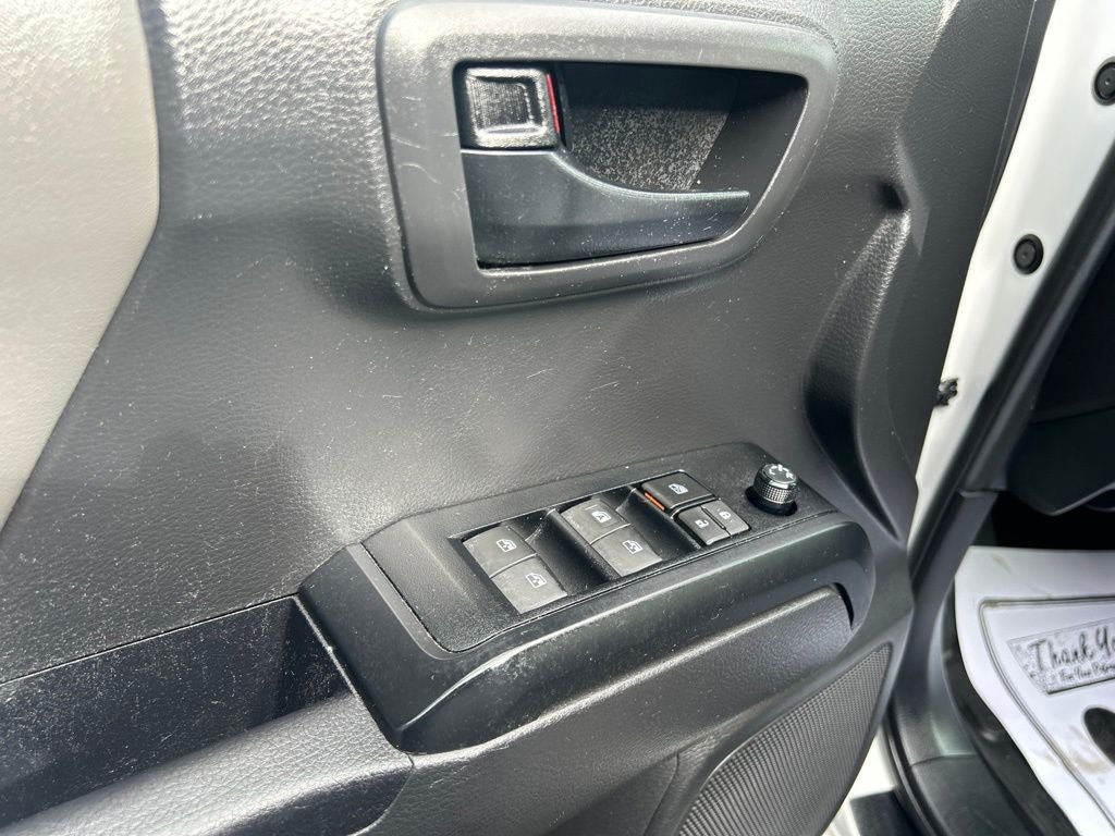 Used 2023 Toyota Tacoma SR AWD/4WD image 10
