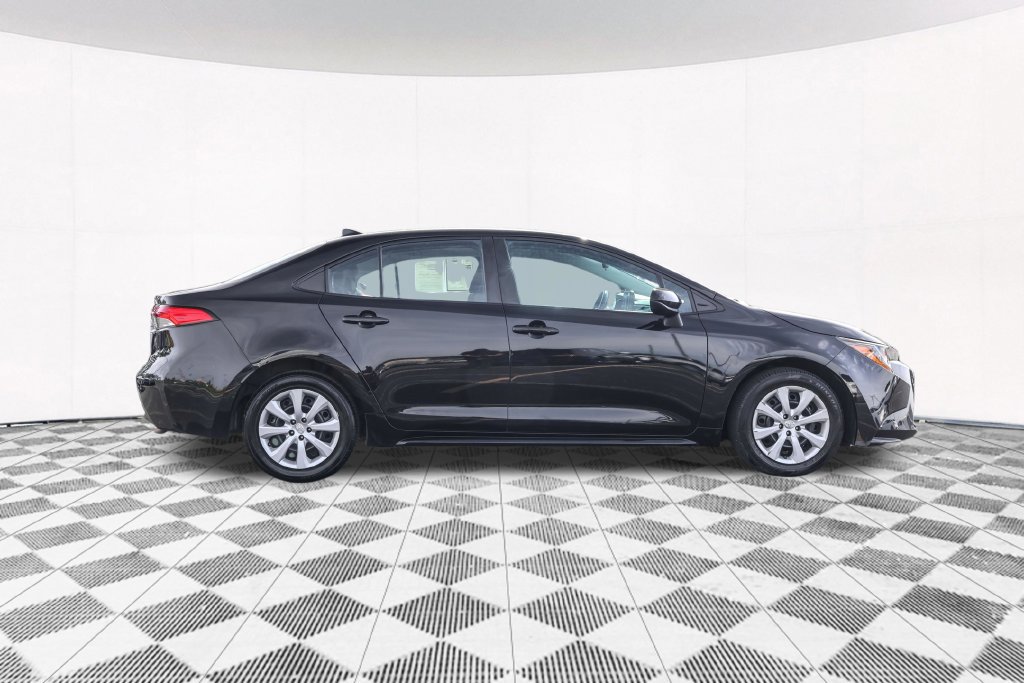 Used 2024 Toyota Corolla LE FWD image 10