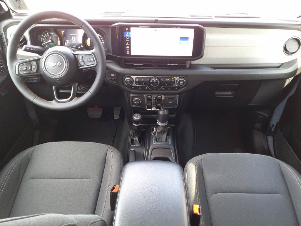 Used 2024 Jeep Wrangler Unlimited w/ Convenience Group AWD/4WD image 9