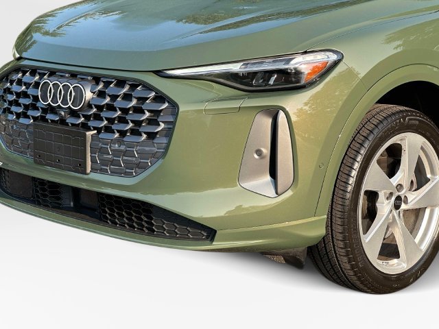 Certified 2025 Audi Q5 Premium Plus w/ Premium Plus AWD/4WD image 8